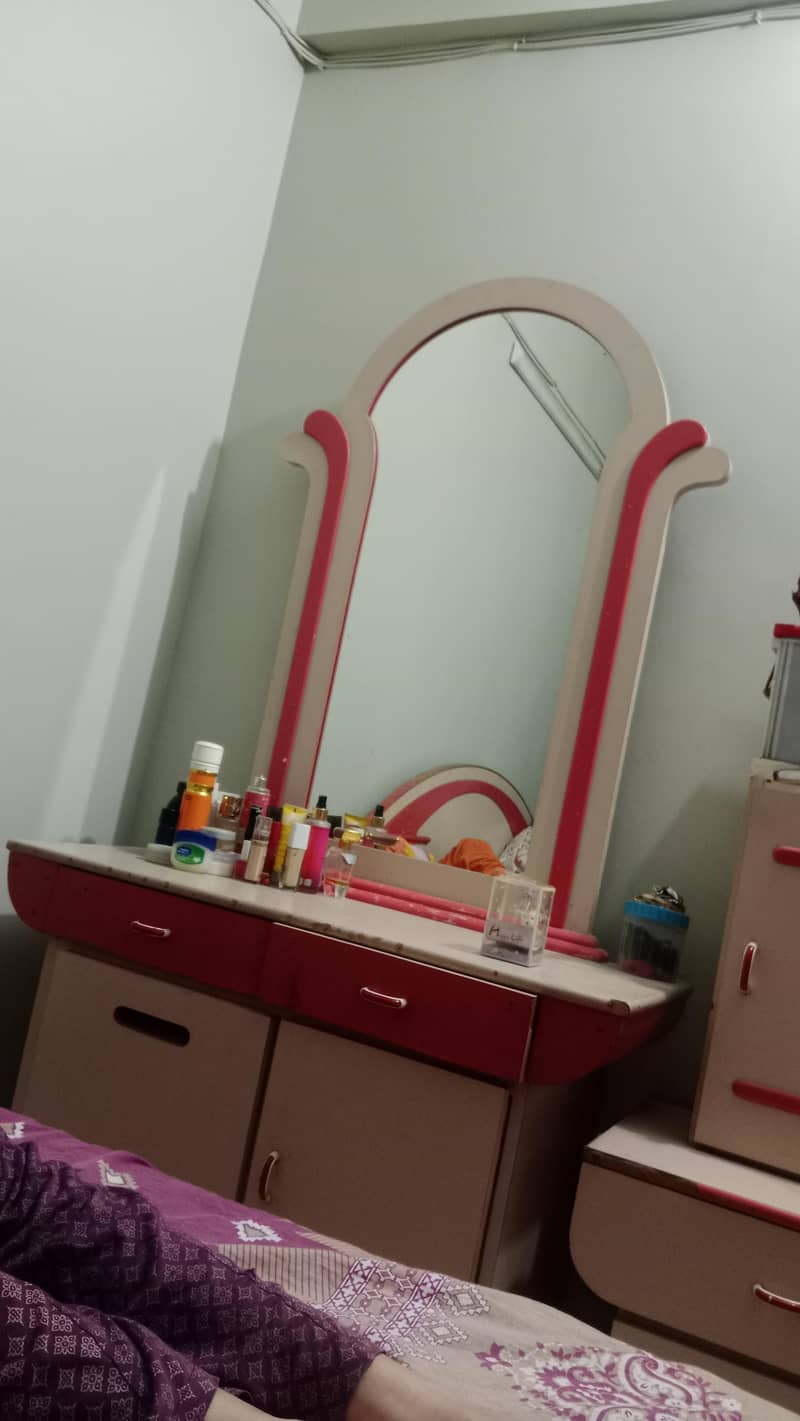 king size bed + side table + dressing 3