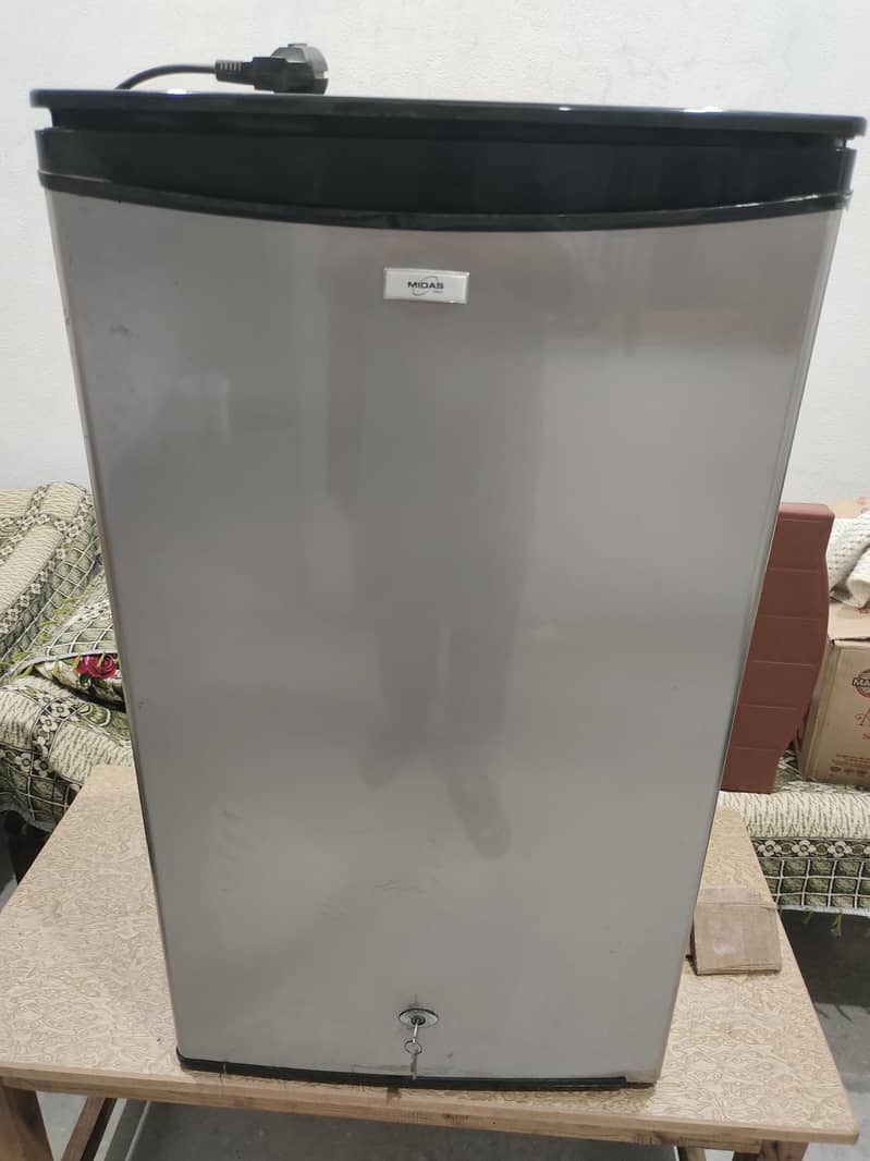 Midas imported fridge 0