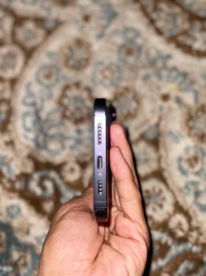 Apple iPhone 14 Pro 1