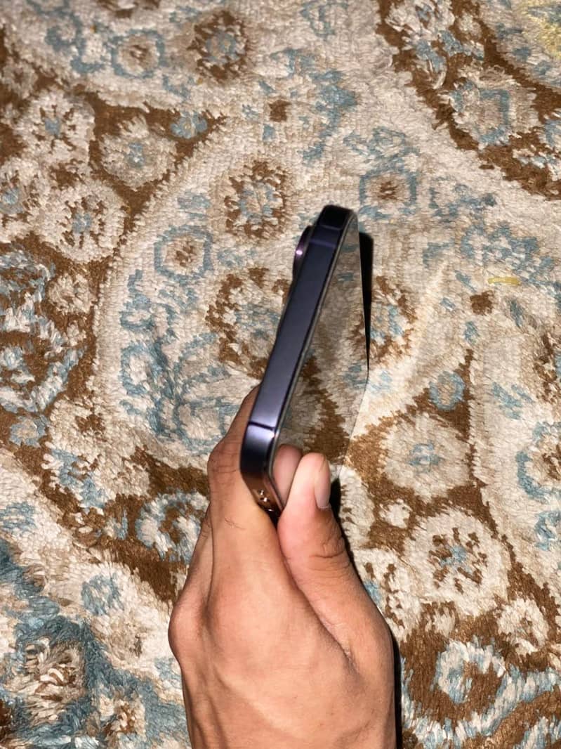 Apple iPhone 14 Pro 2