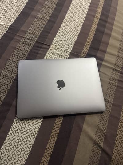 Macbook 2017 pro core i9 touch bar