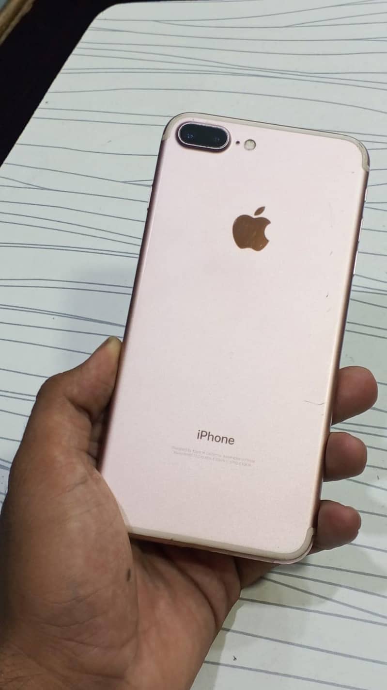 Apple iPhone 7 Plus 2