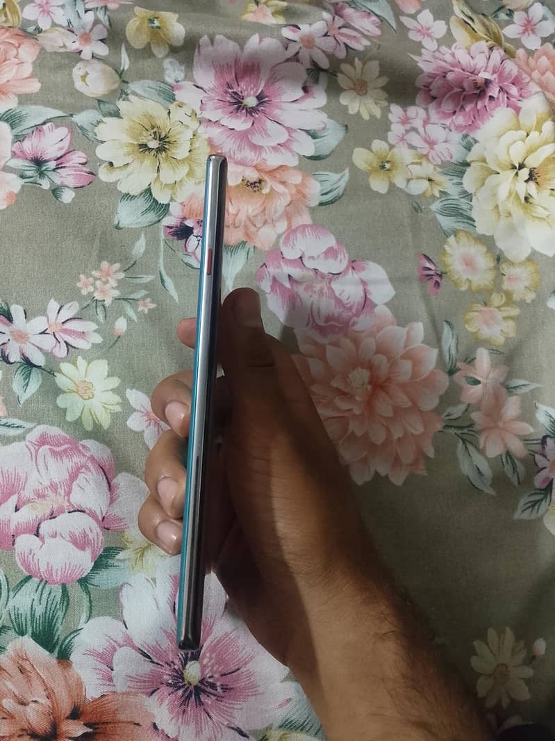 Tecno CAMON 40 Pro 3