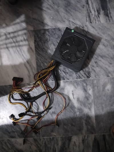gaming power supply 600 watts for sale like a new