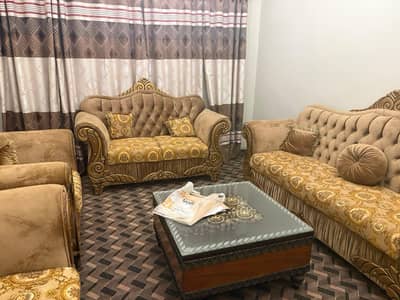 7 seater sofa set and center table