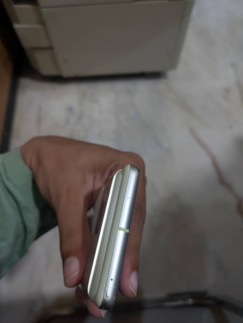 Google Pixel 7 5
