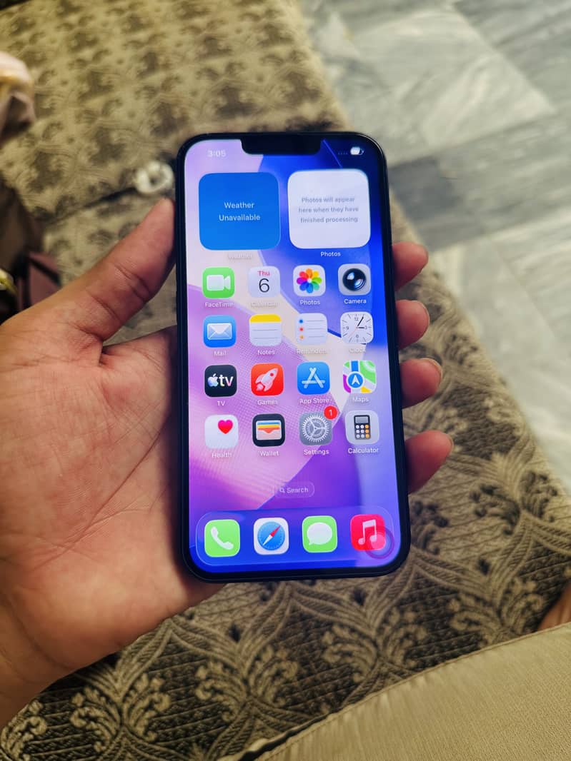 Apple iPhone 13 2