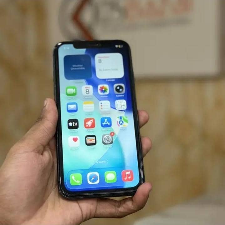 Apple iPhone 11 0