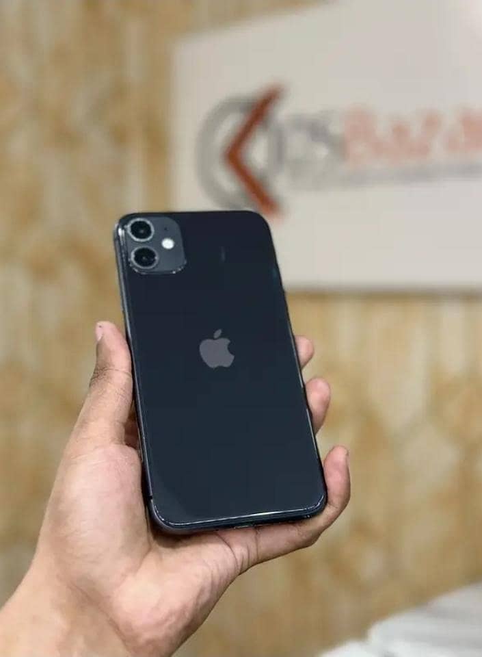 Apple iPhone 11 3