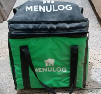 Food Carry Bag with Thermopole insulated to remain food hot & fresh