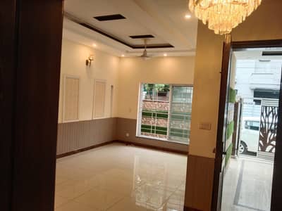 5 Marla Beautiful Renovated House Available For Sale