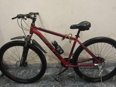 MTB BICYCLE with gears and disc brakes