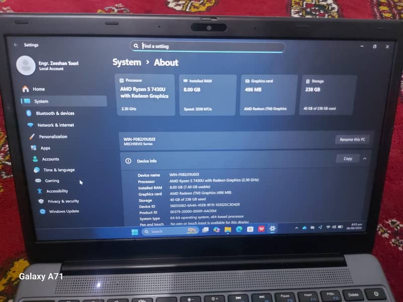 Laptop 0