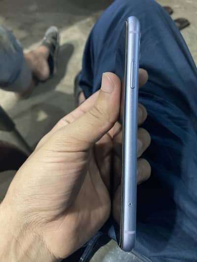 Apple iPhone 11