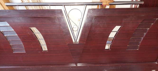 6x6 Wooden King Size Bed For Sale – Good Condition