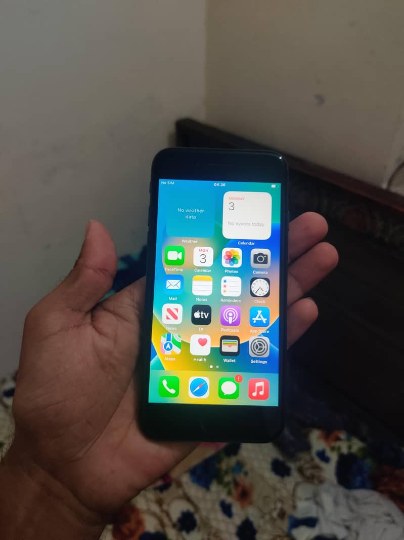 Apple iPhone 8 5