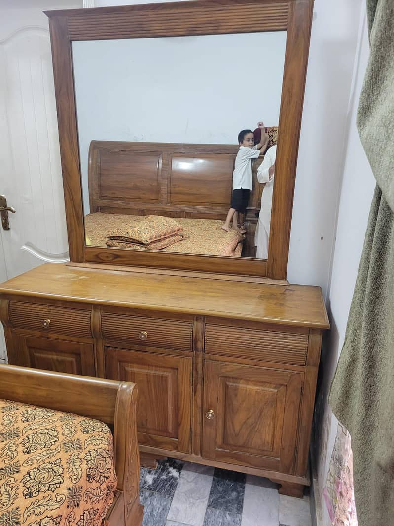 side table only and drasing 1
