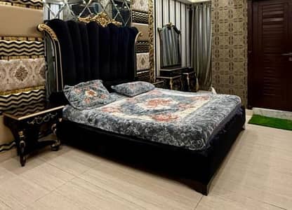 Deco paint & black poshish