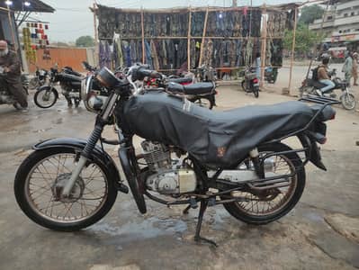 150 gs Suzuki