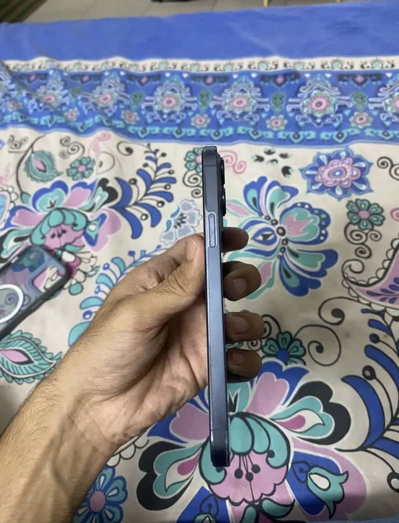iPhone 13 Pro Max 2