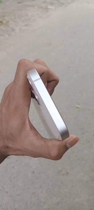 Apple iPhone 13 factory unlock
