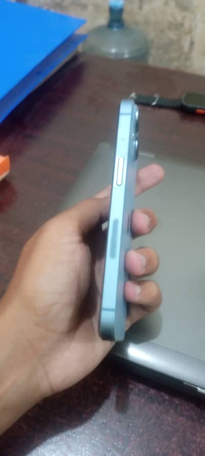 Apple iPhone 14