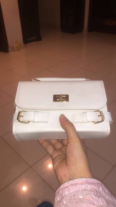Hand bag
