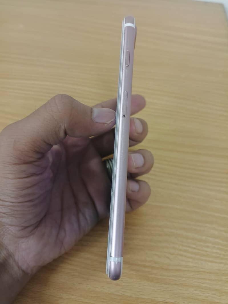 Apple iPhone 7 Plus 1