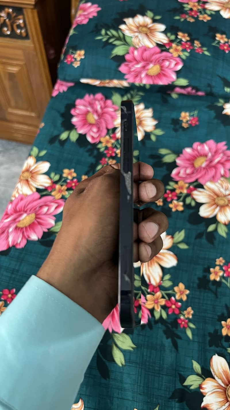 Apple iPhone 12 3