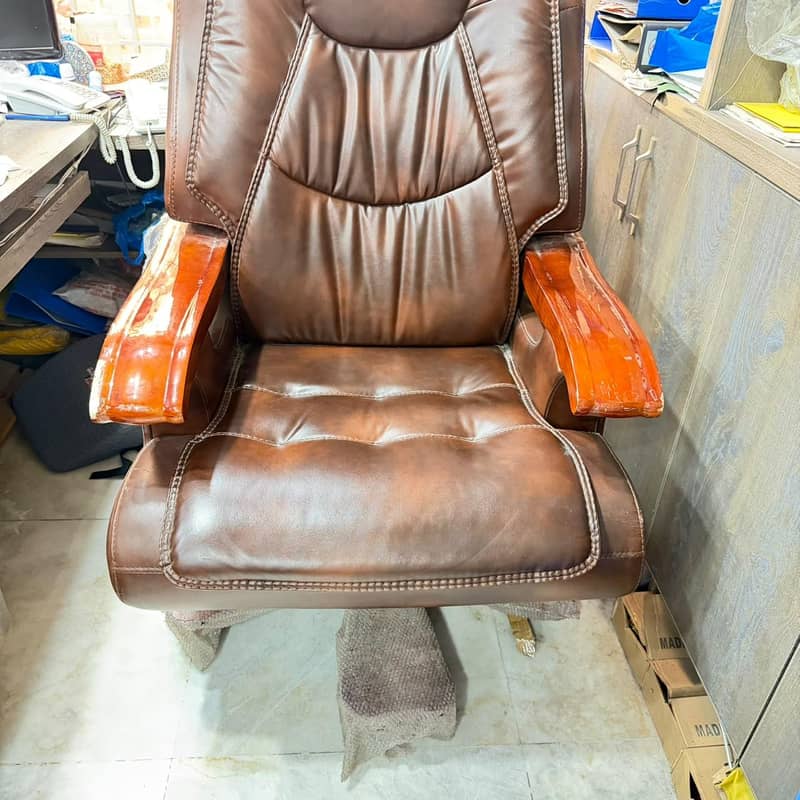 executive Chairs 7