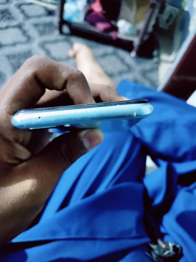 OPPO A76 1