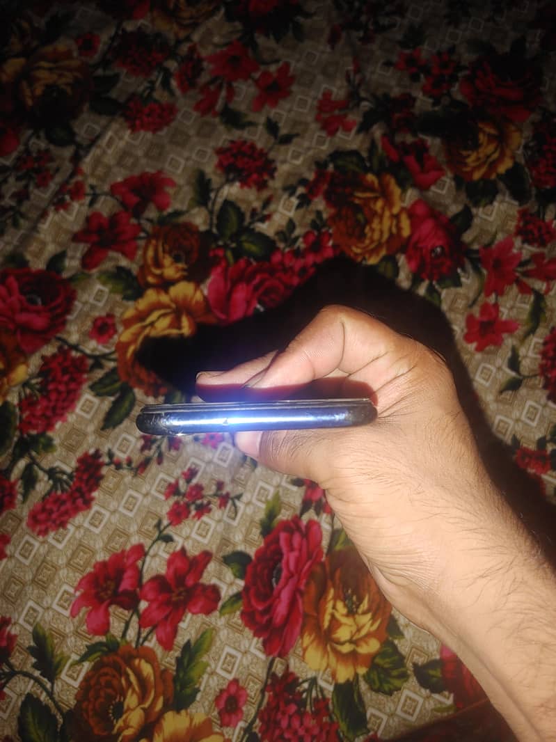 Realme 3 3