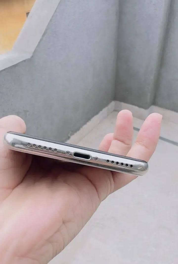 Apple iPhone 7 Plus 3