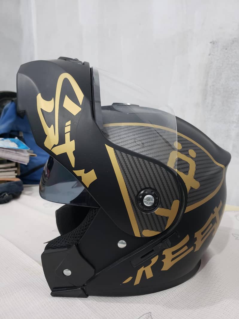 HELMET 2