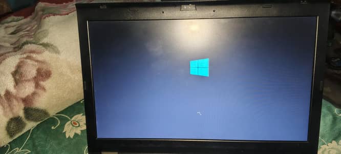 Lenovo laptop core i. 5 5th generation