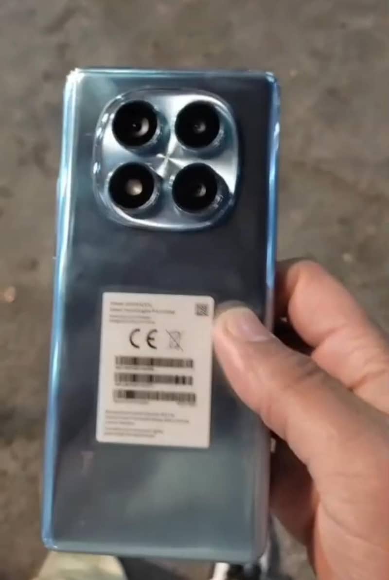 Xiaomi Redmi Note 14 Pro 1