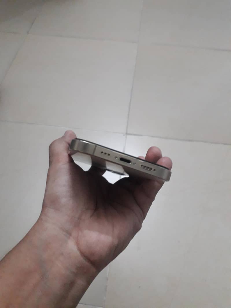 Apple iPhone 12 Pro 4
