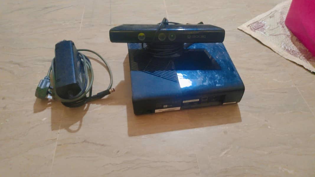 Xbox 360 E 250GB Controller | Complete Bundle | Excellent Condition 4