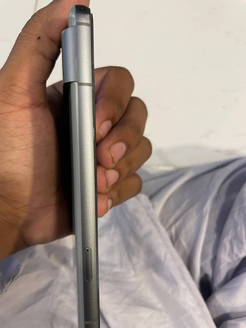Google Pixel 8 7