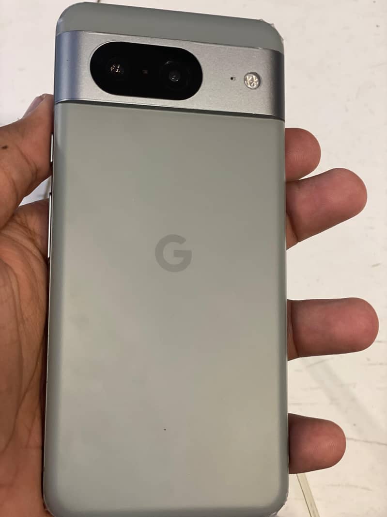 Google Pixel 8 13