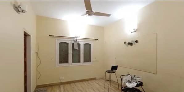 Independent House 475sq/Yd Side Near Patel Hospital