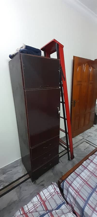 Single wardrobe for sale (ADULT SIZE)