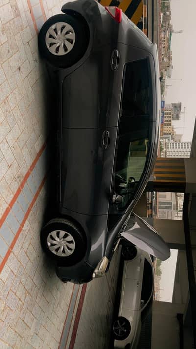 Toyota Vitz 2013