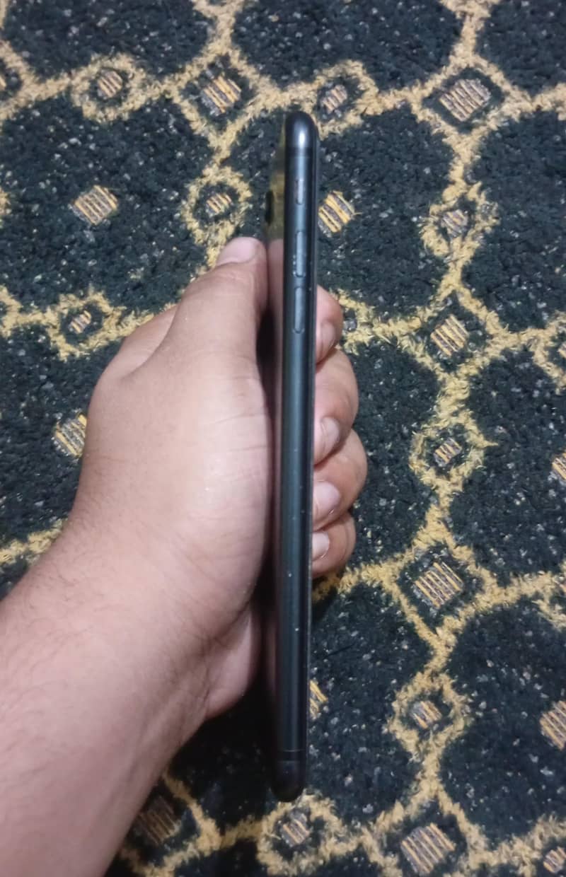 Apple iPhone 7 Plus 6