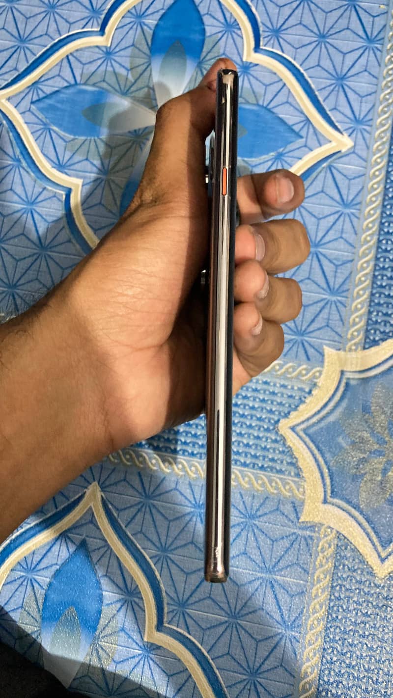 Tecno CAMON 40 Pro 6