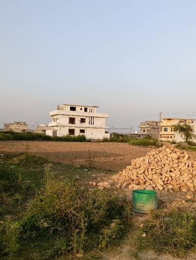 Ideal 8 Marla Residential Plot Available In I-16/4, Islamabad