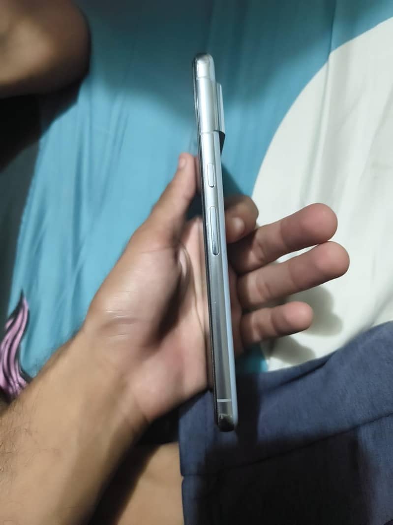 Google Pixel 8 Pro 6