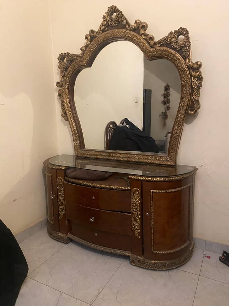 dressing table 2