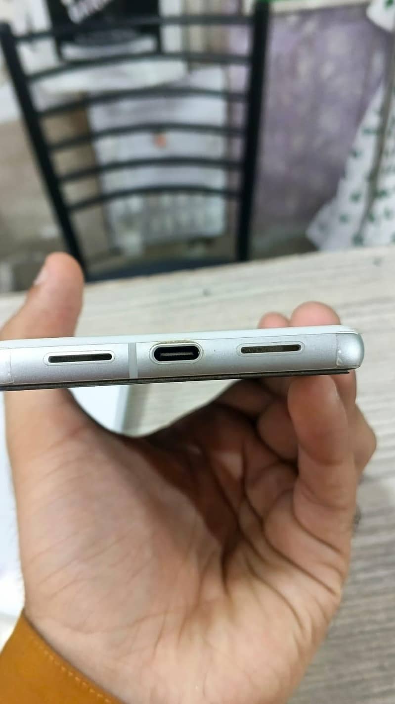 Google Pixel 7 5