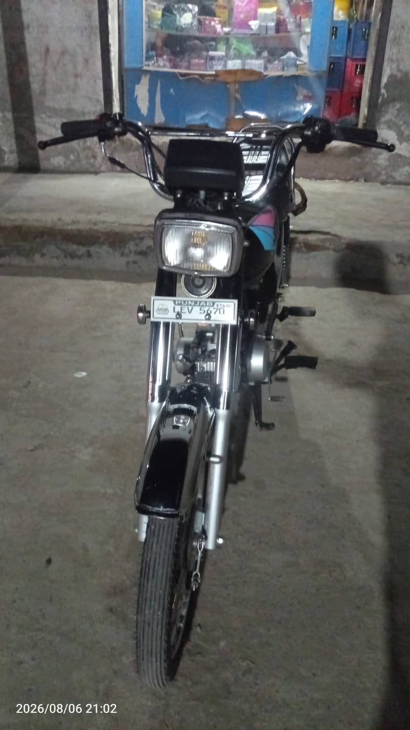 Ravi CD70 3